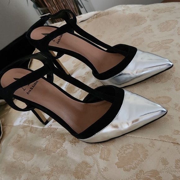 Ava & Aiden T-Strap Suede Pumps EUC - Picture 1 of 5